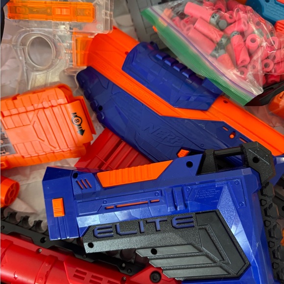Nerf collection for kids excellent condition more than 23 charges and bullets - Picture 5 of 12
